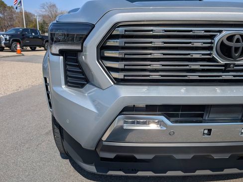 Used 2024 Toyota Tacoma Limited image 10