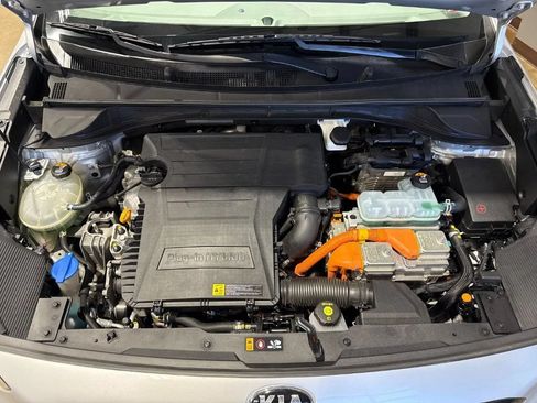 Used 2019 Kia Niro EX Premium w/ Sunroof Package FWD image 10