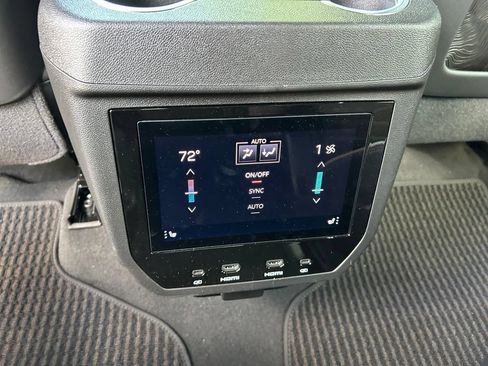 Used 2026 GMC Yukon Denali Ultimate AWD/4WD image 46