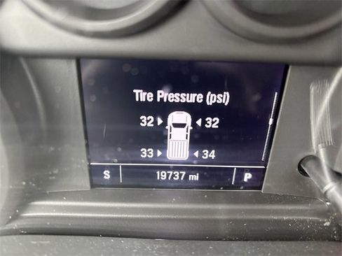 Used 2024 Chevrolet Silverado 1500 Custom w/ Dark Appearance Package image 31