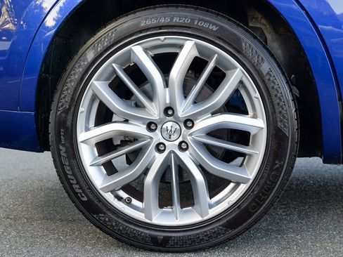 Used 2022 Maserati Levante GT image 13