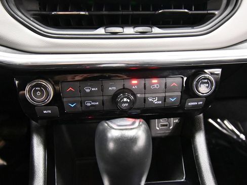 Used 2022 Jeep Compass Limited AWD/4WD image 25