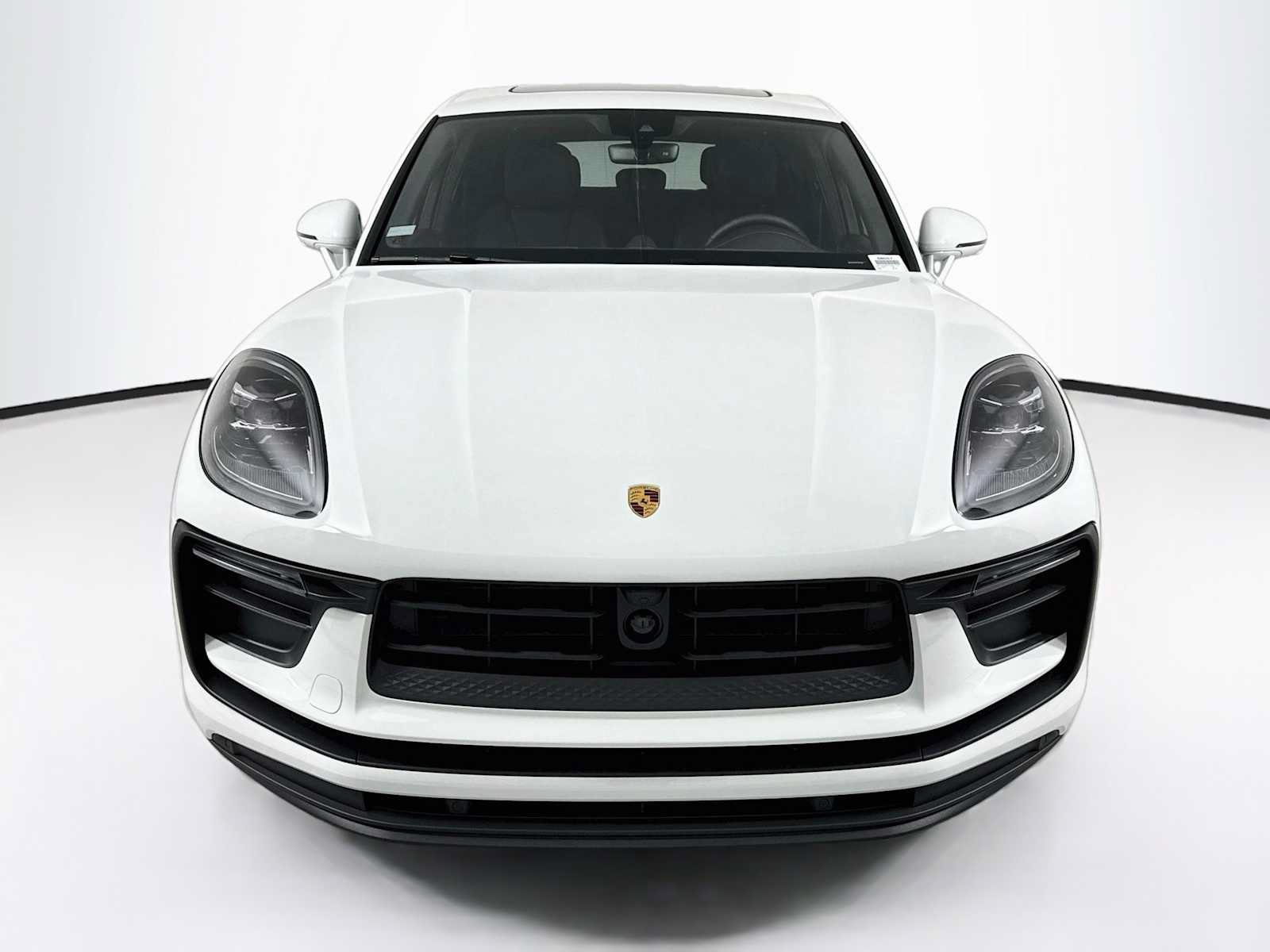 Used 2026 Porsche Macan AWD/4WD image 6