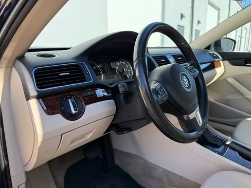 Used 2013 Volkswagen Passat TDI SEL Premium image 14