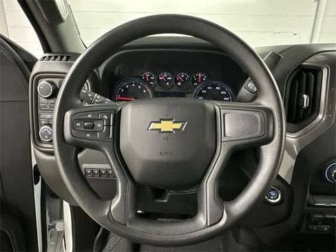 Used 2024 Chevrolet Silverado 2500 Custom w/ Custom Convenience Package image 7