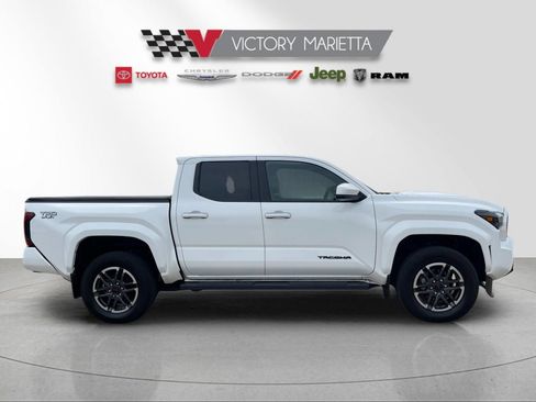 Used 2024 Toyota Tacoma TRD Sport AWD/4WD image 6