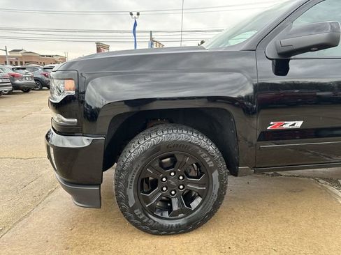 Used 2017 Chevrolet Silverado 1500 LTZ Z71 w/ Midnight Edition image 34