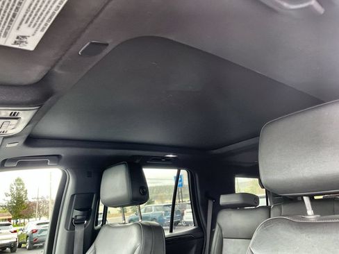 Used 2023 Chevrolet Tahoe LT w/ Luxury Package AWD/4WD image 18