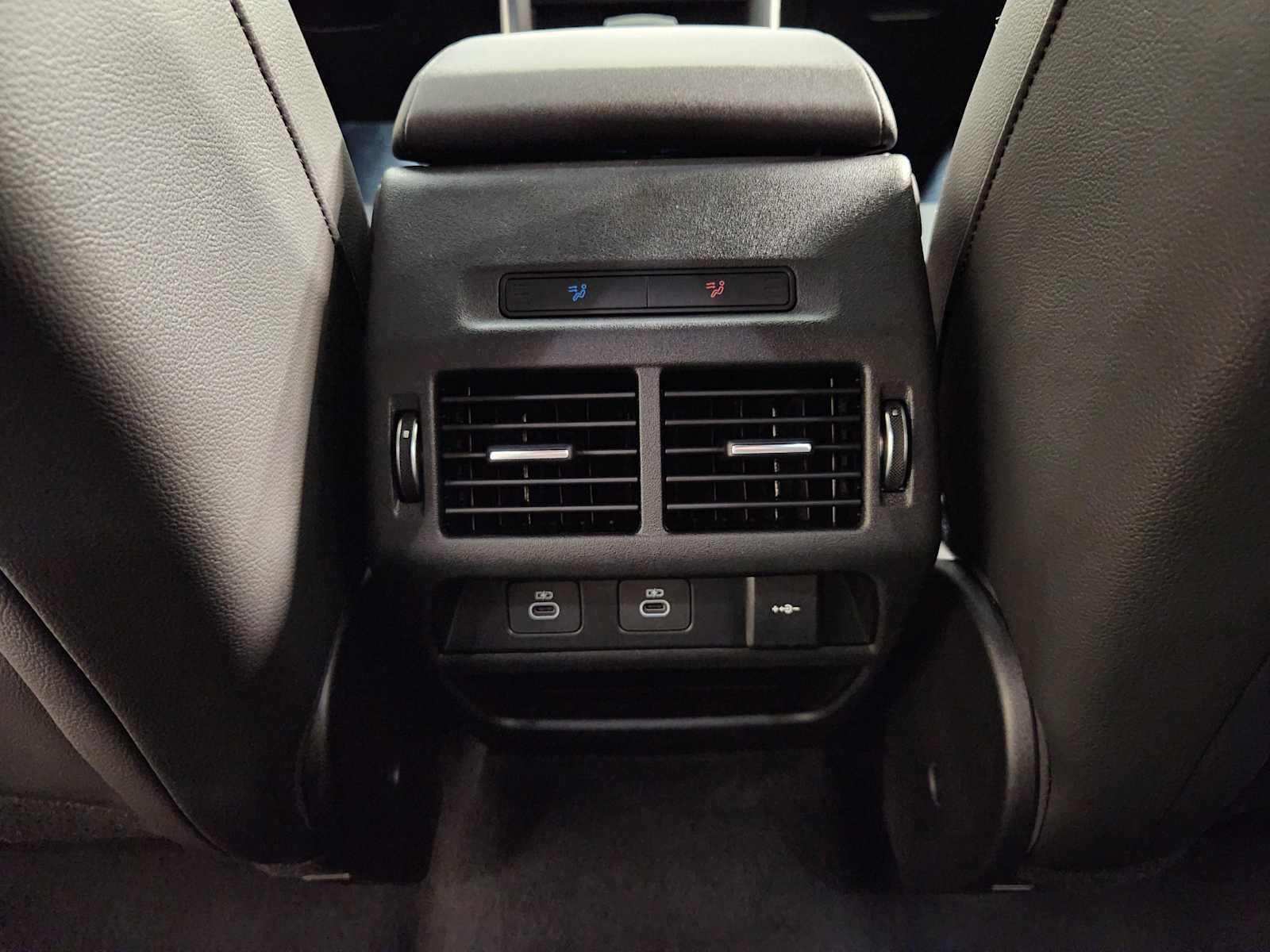 Used 2026 Land Rover Discovery Sport Landmark AWD/4WD image 29