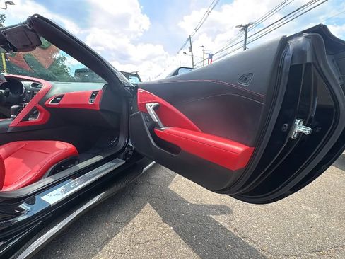 Used 2016 Chevrolet Corvette Z06 w/ 3LZ Preferred Equipment Group RWD image 13