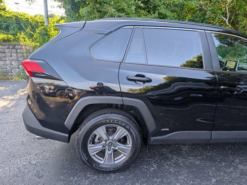 Used 2023 Toyota RAV4 XLE w/ Convenience Package AWD/4WD image 9