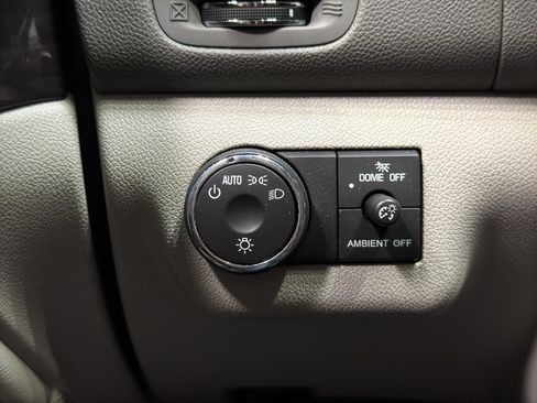 Used 2015 Buick Enclave Premium image 31