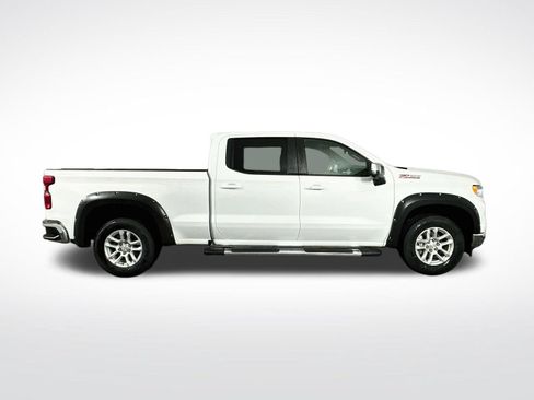 Used 2024 Chevrolet Silverado 1500 LT AWD/4WD image 9