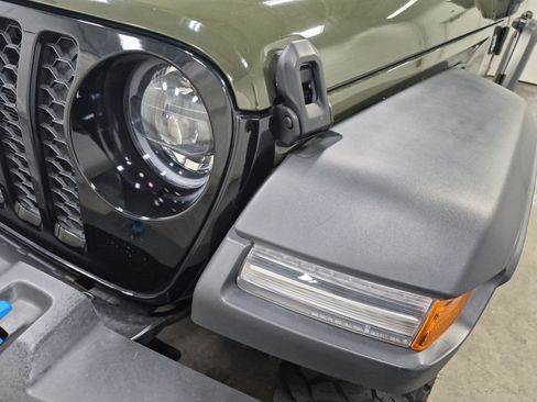 Used 2023 Jeep Wrangler Unlimited AWD/4WD image 13