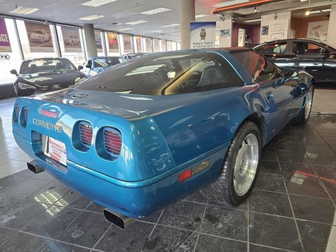 Used 1995 Chevrolet Corvette Coupe image 4