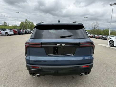 New 2026 Chevrolet Traverse LT w/ Midnight/Sport Edition AWD/4WD image 4