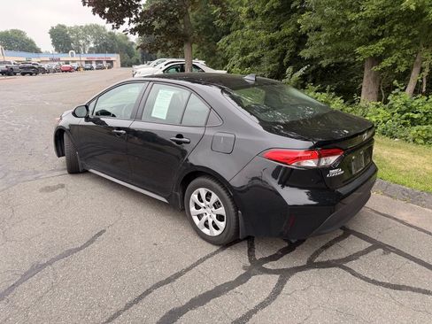 Used 2023 Toyota Corolla LE FWD image 7