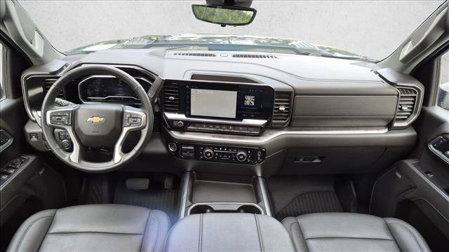 Used 2025 Chevrolet Silverado 2500 LTZ w/ LTZ Convenience Package AWD/4WD image 19