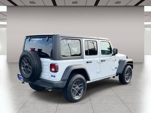 Used 2025 Jeep Wrangler Unlimited Sport AWD/4WD image 3