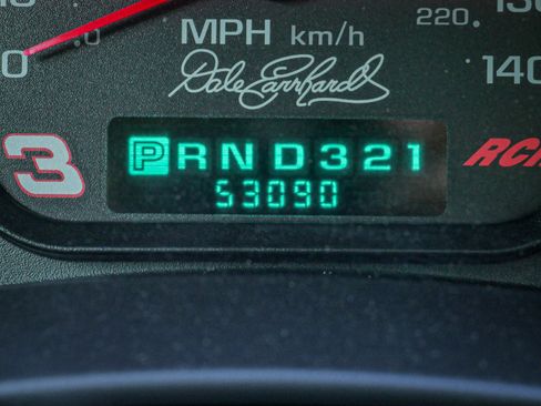 Used 2002 Chevrolet Monte Carlo SS w/ Pace Car Replica Pkg image 21