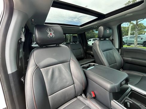 Used 2024 Ford F250 Lariat w/ Lariat Ultimate Package AWD/4WD image 34