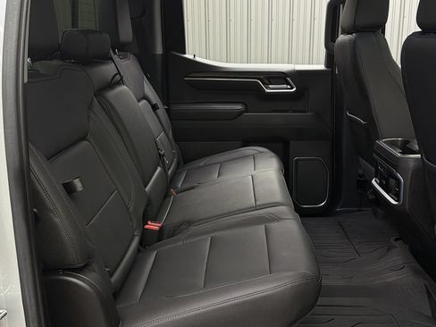 Used 2022 GMC Sierra 1500 SLT w/ SLT Convenience Package AWD/4WD image 42