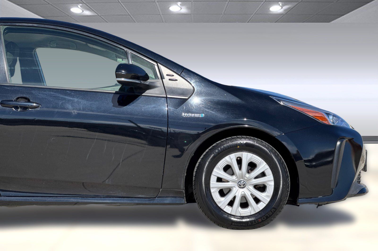 Used 2019 Toyota Prius L Eco FWD image 34