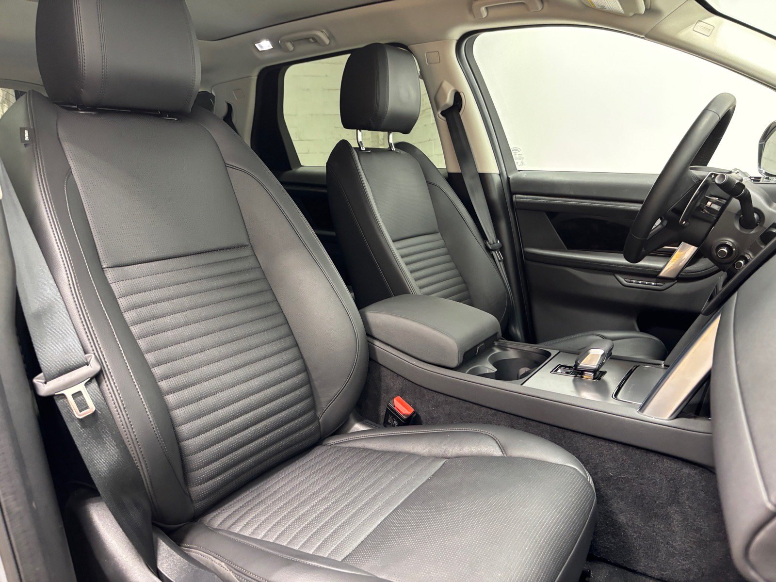 New 2024 Land Rover Discovery Sport S AWD/4WD image 29