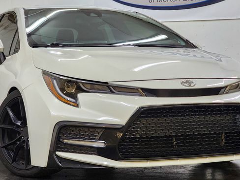 Used 2020 Toyota Corolla XSE image 15