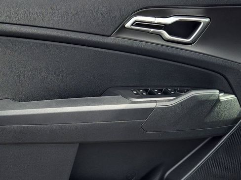 New 2026 Kia Sportage LX image 15