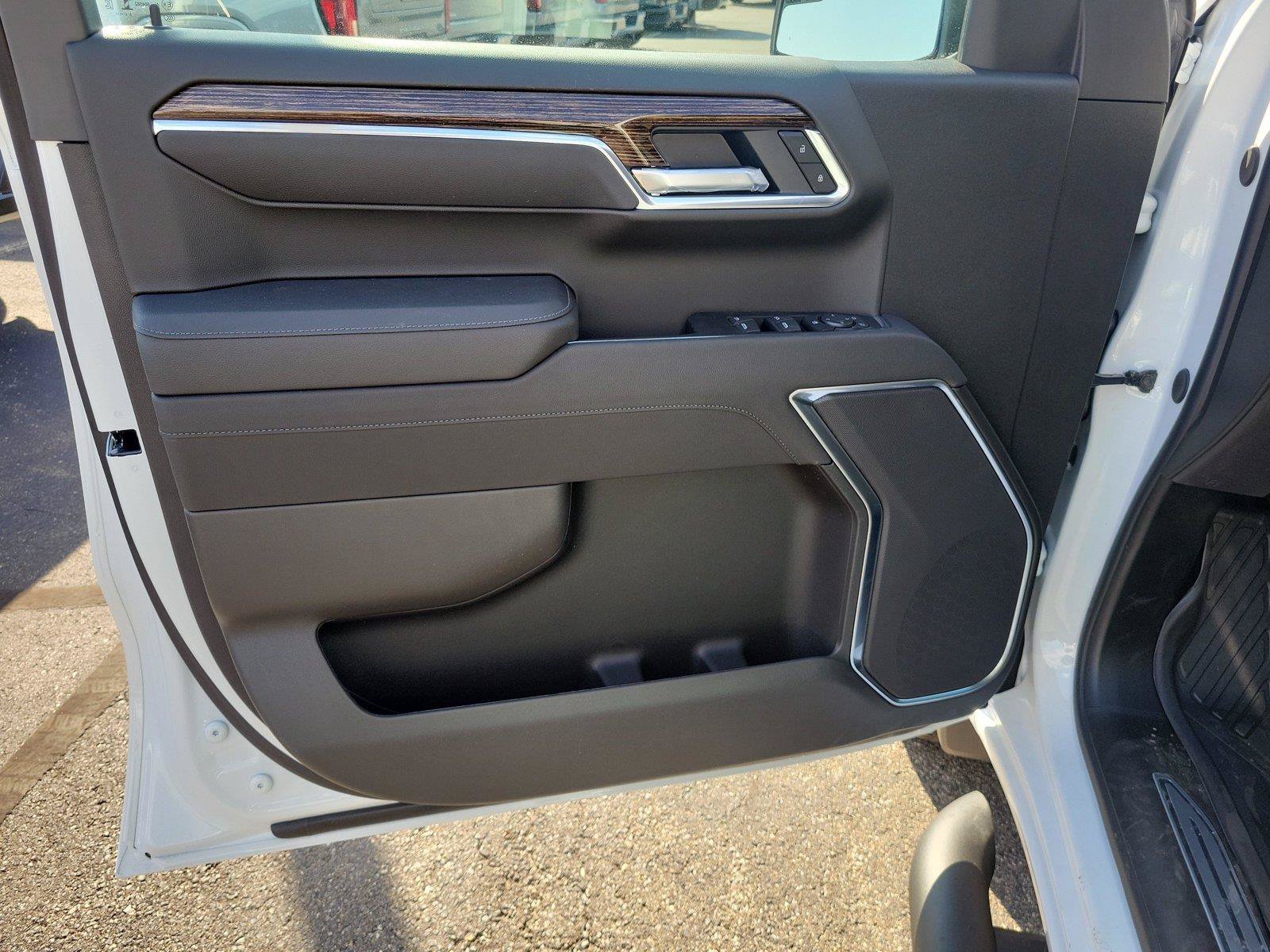 New 2026 GMC Sierra 1500 Elevation w/ Elevation Select Package AWD/4WD image 18