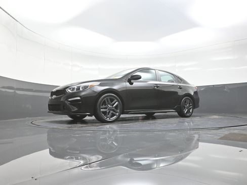 Used 2021 Kia Forte GT-Line image 11