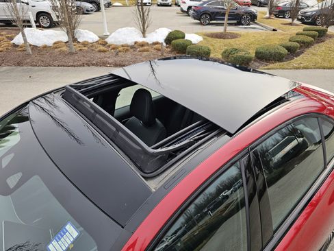 Used 2025 Mercedes-Benz C 300 4MATIC Sedan image 44