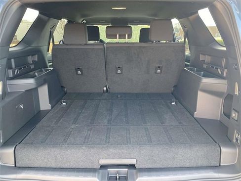 Used 2025 Toyota 4Runner TRD Off-Road image 8