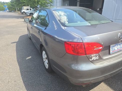 Used 2013 Volkswagen Jetta S FWD image 3