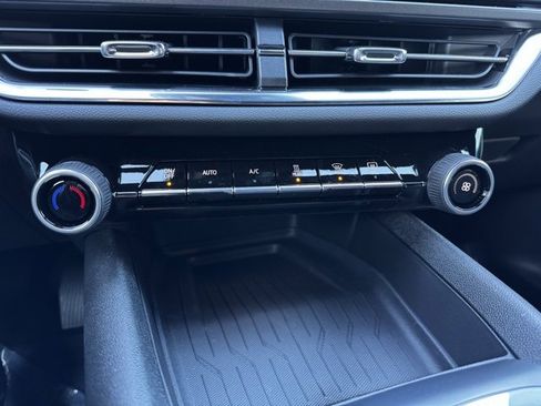 New 2026 Chevrolet Equinox EV LT image 10