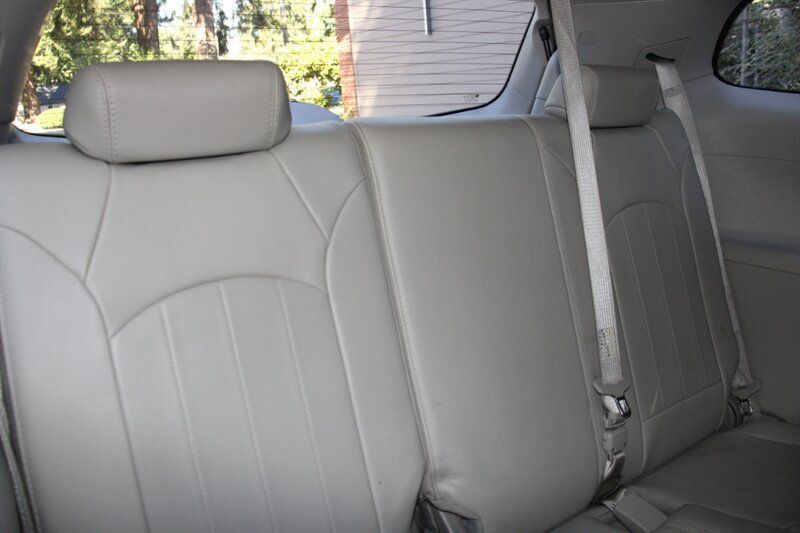 Used 2014 Buick Enclave Leather AWD/4WD image 16
