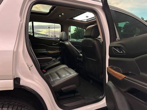 Used 2017 GMC Acadia Denali w/ Technology Package AWD/4WD image 17