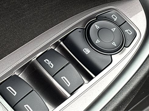 Used 2024 Chevrolet Malibu LT image 21