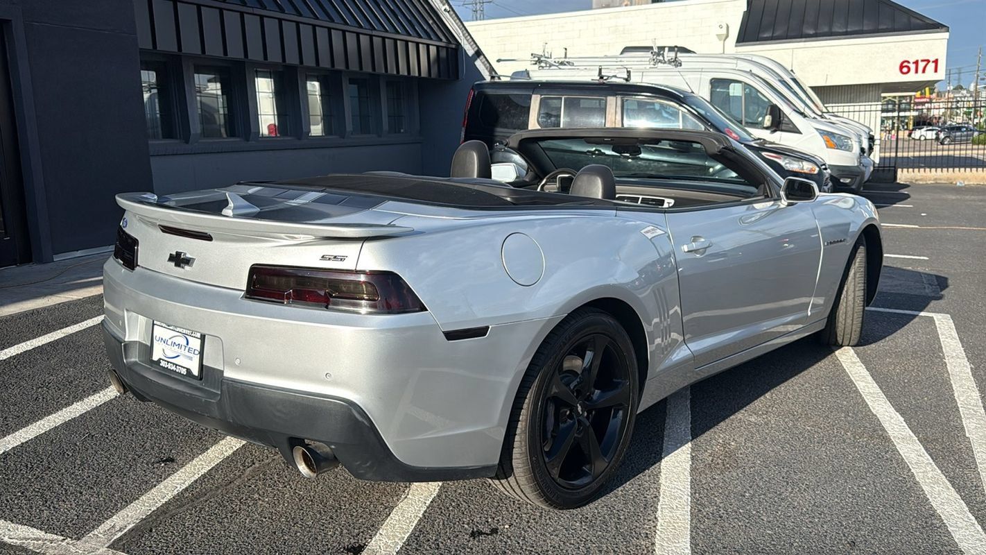 Used 2015 Chevrolet Camaro SS w/ RS Package RWD image 11