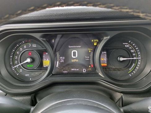 Used 2024 Jeep Wrangler Unlimited AWD/4WD image 29