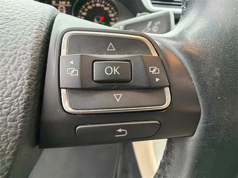 Used 2012 Volkswagen CC Sport image 23