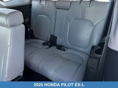 Certified 2025 Honda Pilot EX-L image 18