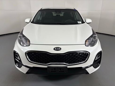 Used 2022 Kia Sportage LX image 3
