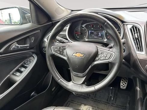 Used 2017 Chevrolet Malibu LT w/ Leather Package FWD image 12