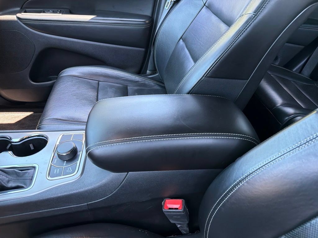 Used 2021 Jeep Grand Cherokee Limited w/ Quick Order Package 28K 80th AWD/4WD image 13