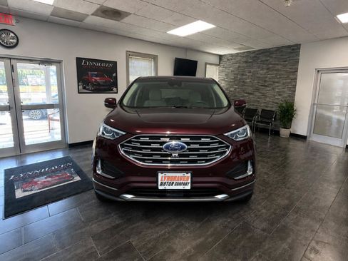 Used 2019 Ford Edge Titanium w/ Equipment Group 301A FWD image 17
