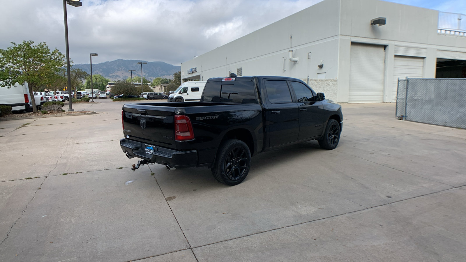 Used 2023 RAM 1500 Laramie AWD/4WD image 5
