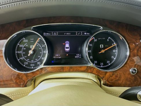 Used 2011 Bentley Mulsanne RWD image 14