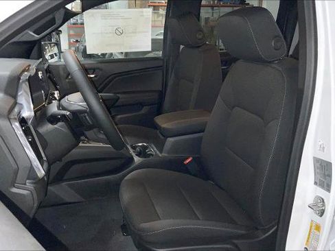 New 2025 GMC Canyon Elevation w/ Convenience Package image 12